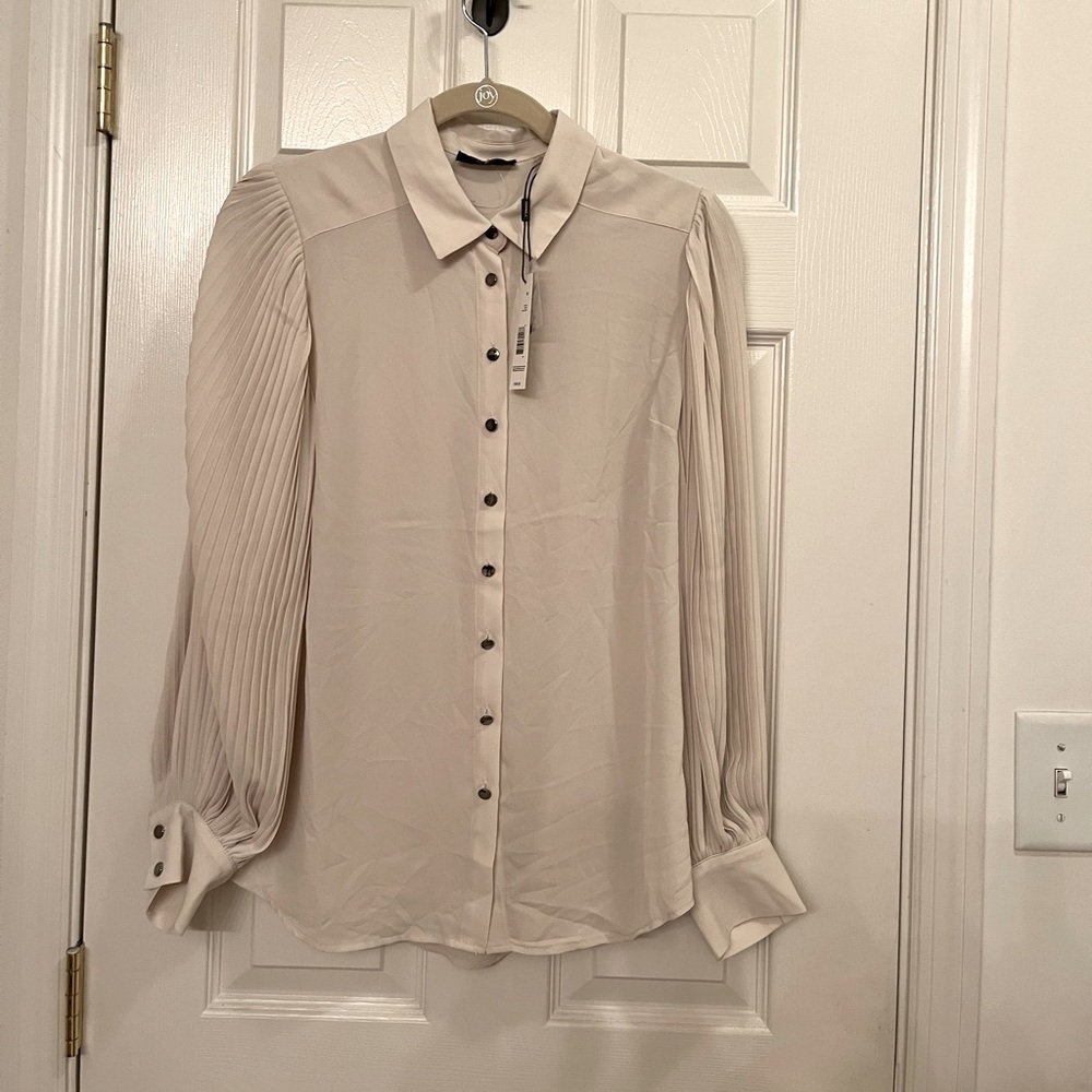 Tahari blouse